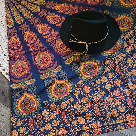 NWOT BO HO BED THROW SHEET OR WALL HANGING.BEACH B - Picture 2 of 16